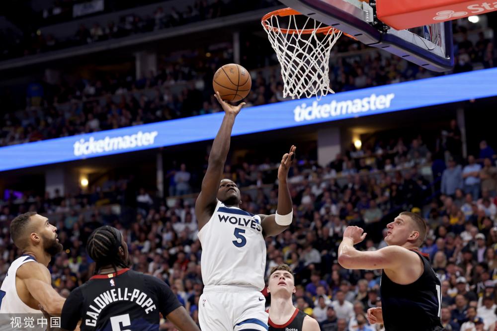 他显示出了 他显示出了